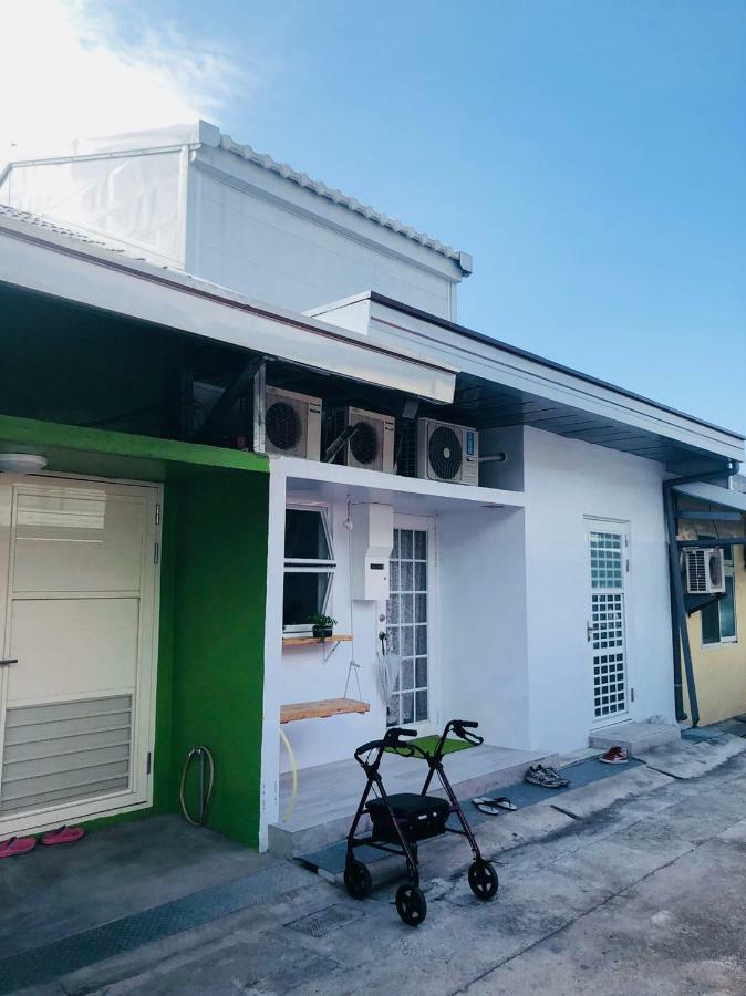 Cong Sen Backpackers Hostel T'ai-tung Exteriör bild